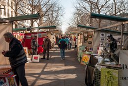 14th-arrondissement;-Art-market;-Artists;-Boulevard-Edgar-Quinet;-Craft-art;-Exhibitors;-Kaleidos;-Kaleidos-images;-La-parole-à-limage;-Marché-de-la-création;-Open-air-gallery;-Painting;-Paris;-Sculpture;-Stories-Pictures;-Sunday;-Tarek-Charara